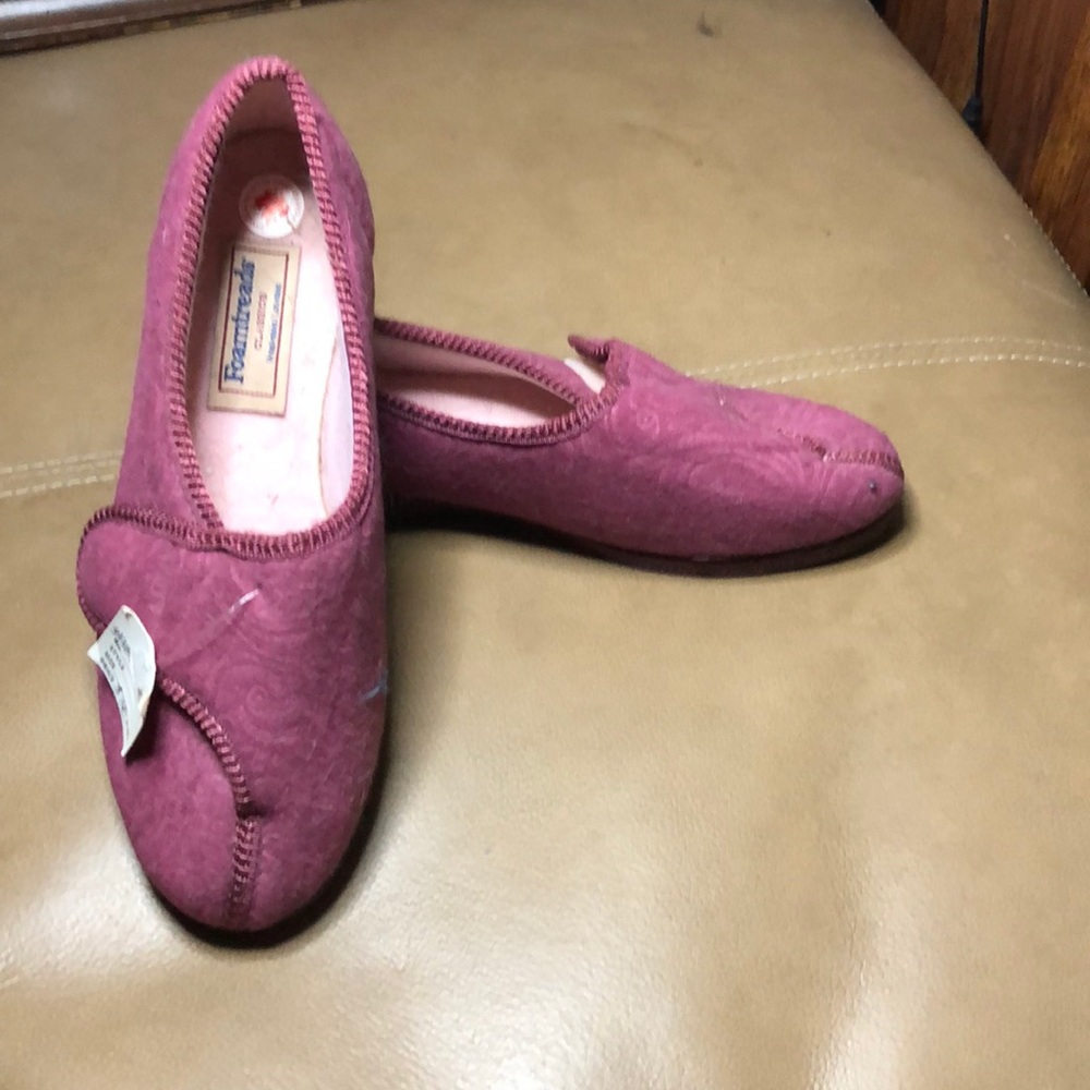 Velcro slippers